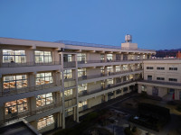 20251209_171620夕暮れ校舎