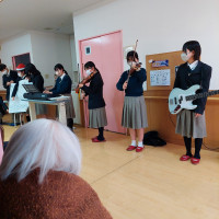 6演奏バイオリン